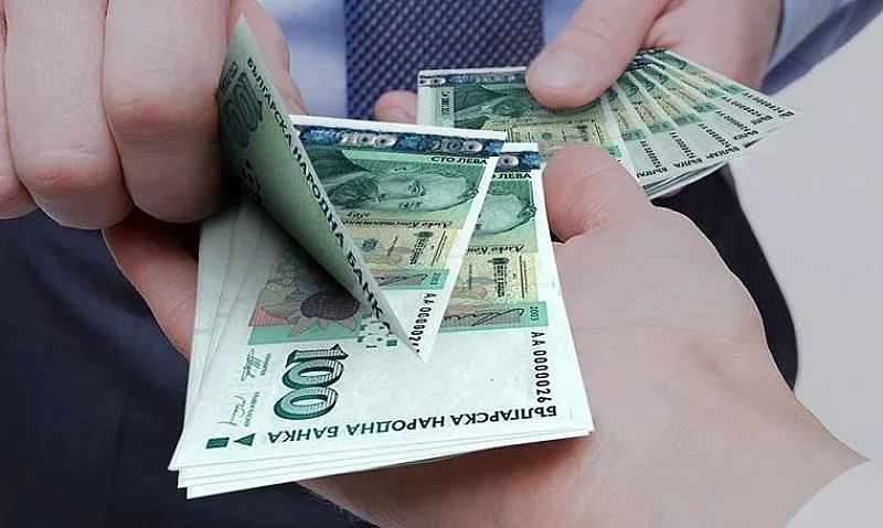 Сметките скачат, лихварите дебнат. Как да не влезем в капана