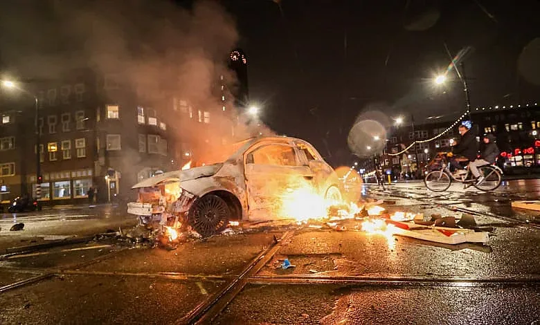 Ад в Нидерландия! Какво се случва