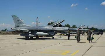 Бивш шеф на генщаба разкри подробности за покупката на още машини F-16