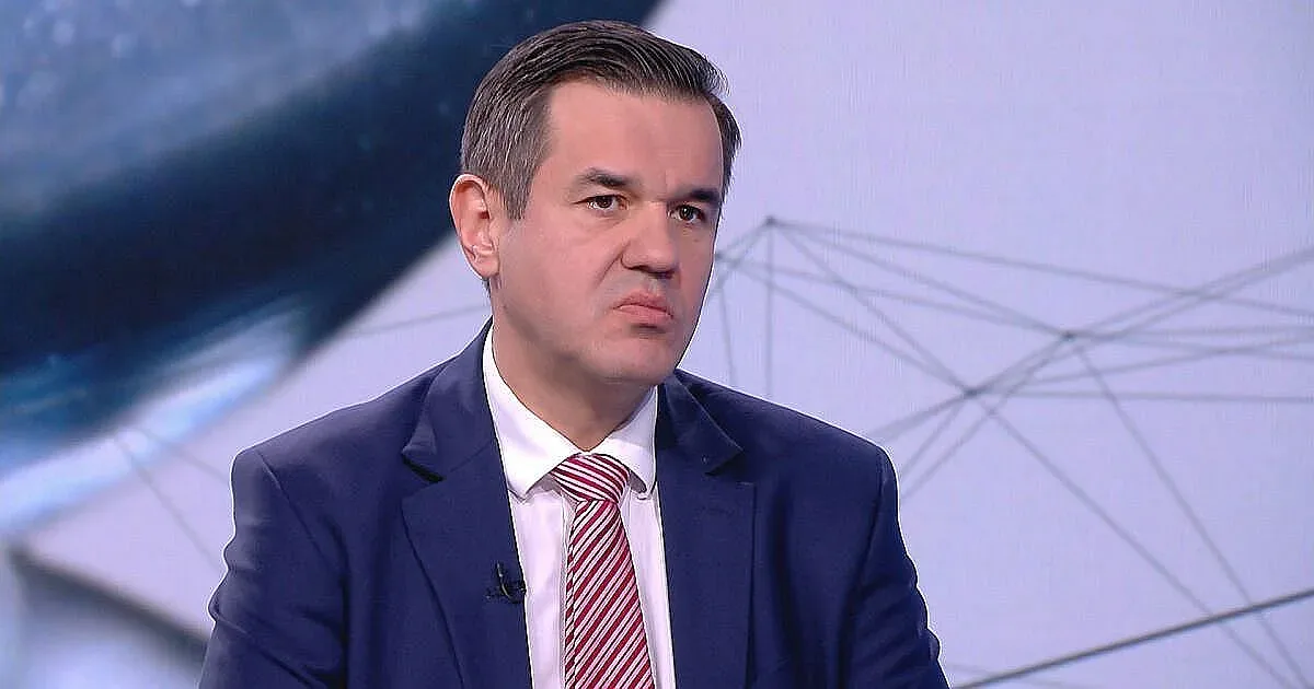Национализират ли нефтохима в Бургас? Говори икономическият министър