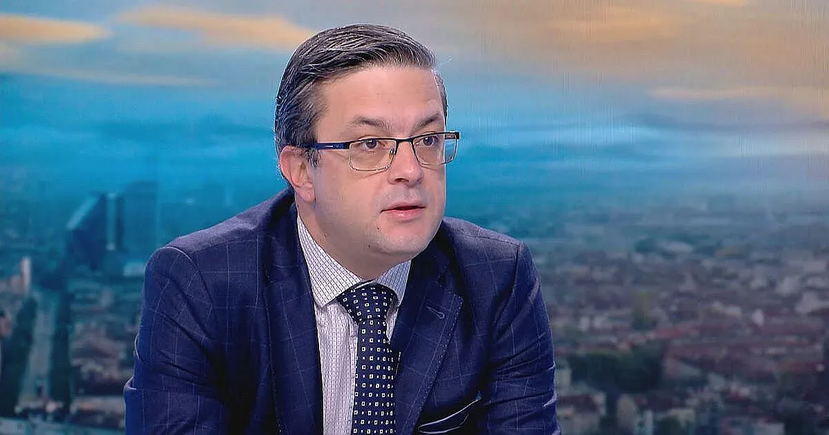 Тома Биков схруска Демократична България, чия воля изпълняват