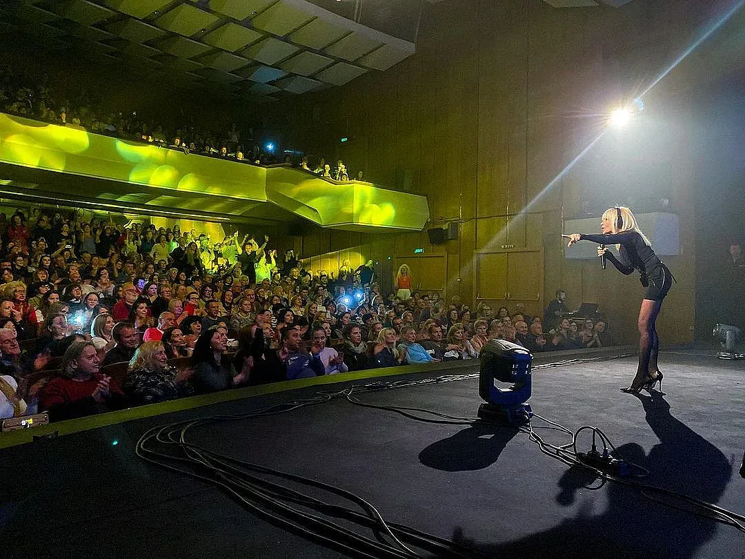 Лили Иванова разпя и разплака Кърджали