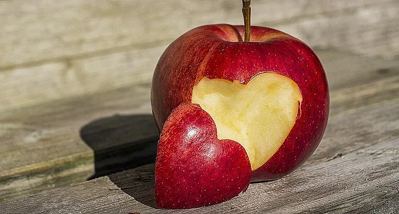 Защо сърцето обича ябълката