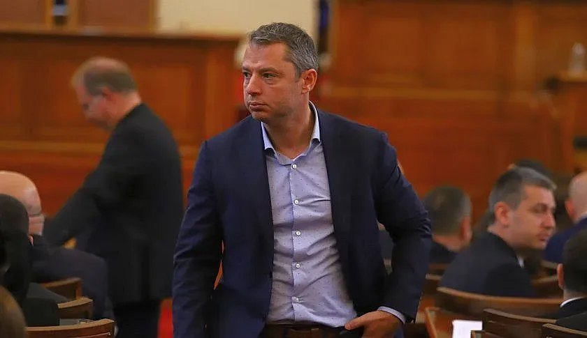 ГЕРБ бият тревога за въглищните централи, искат помощ от Радев