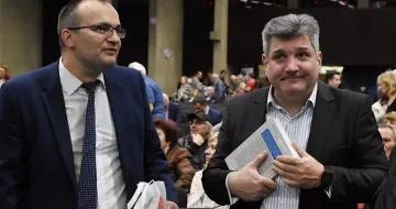 Стара кримка от ДБ поиска властта! Условията