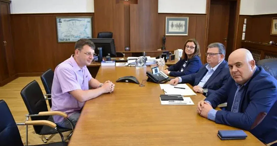 Брутална атака! Думи на рекетираният Ваклин срещу Иванчева