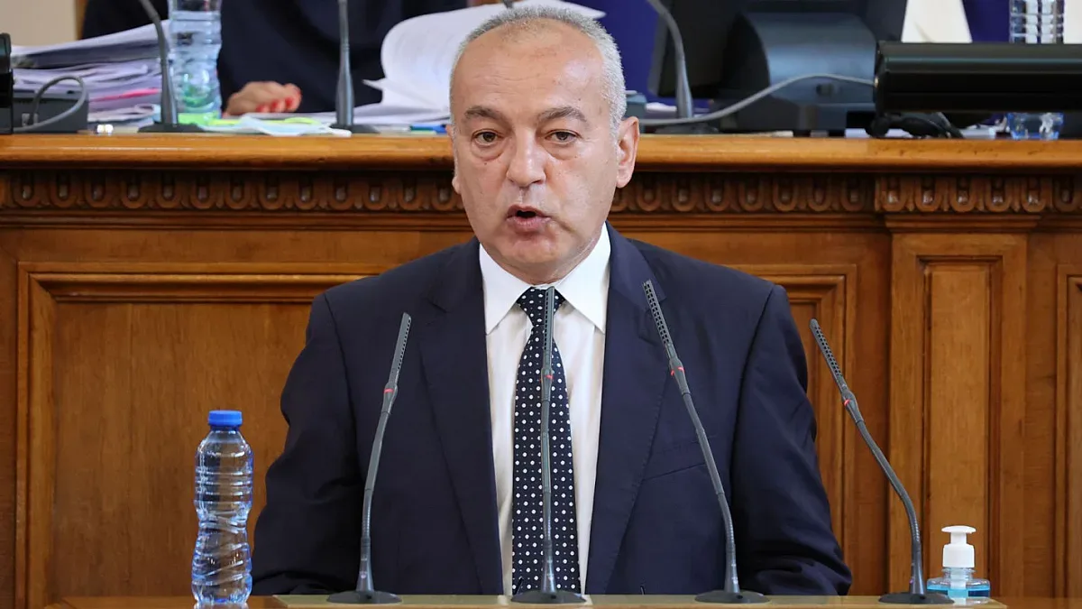 Гълъб Донев влезе в спор с депутатите. Причината