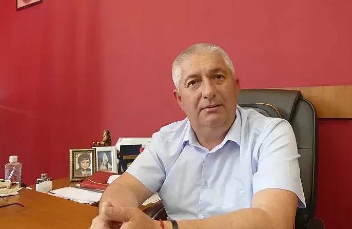 Кмет зрелищно би шута на БСП. Кърваво писмо