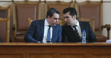 Не е истина! Какво решение взеха Петков и Василев