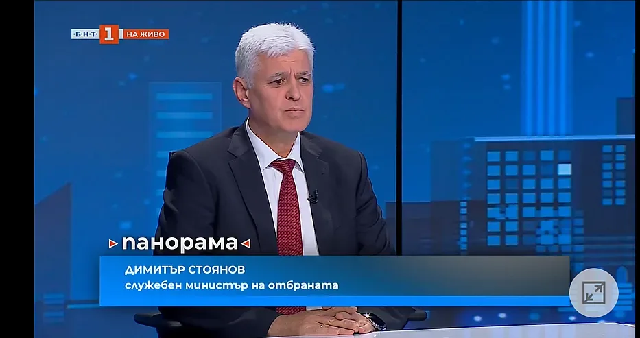 Разкритие! Военният министър обяви дали е предател