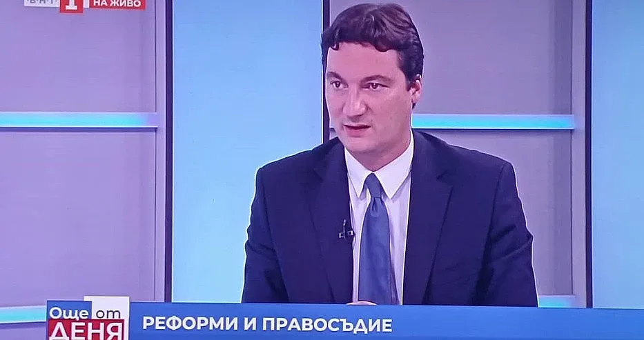 Ленински плам! Как Крум Зарков нападна Гешев