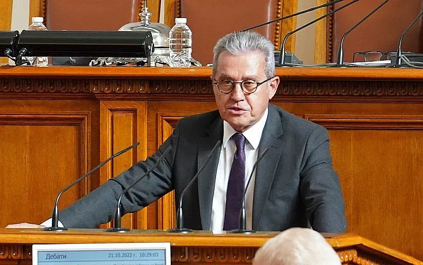 Лют спор в парламента! ДПС защити връщането на хартиената бюлетина