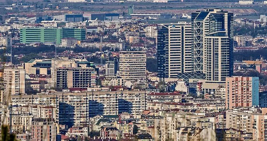 Какво става? Брокер срина ключови квартали на София