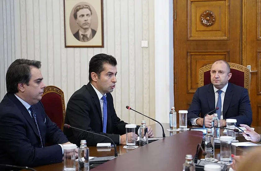 Атака от Радев! Ще подкрепи ли Промяната кабинет с мандата на ГЕРБ