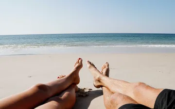 Октомврийска жега! Нашенци тръгнаха на плаж