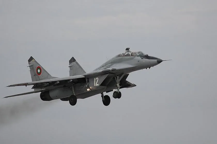 Полша вдигна самолетите! Какво се случва