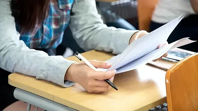 Топ 10 на училищата с най-добри резултати на седмокласниците