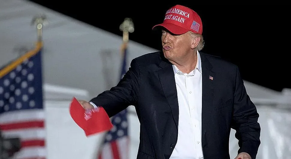 Тръмп пощуря, предизвика буря в помощ на републиканците