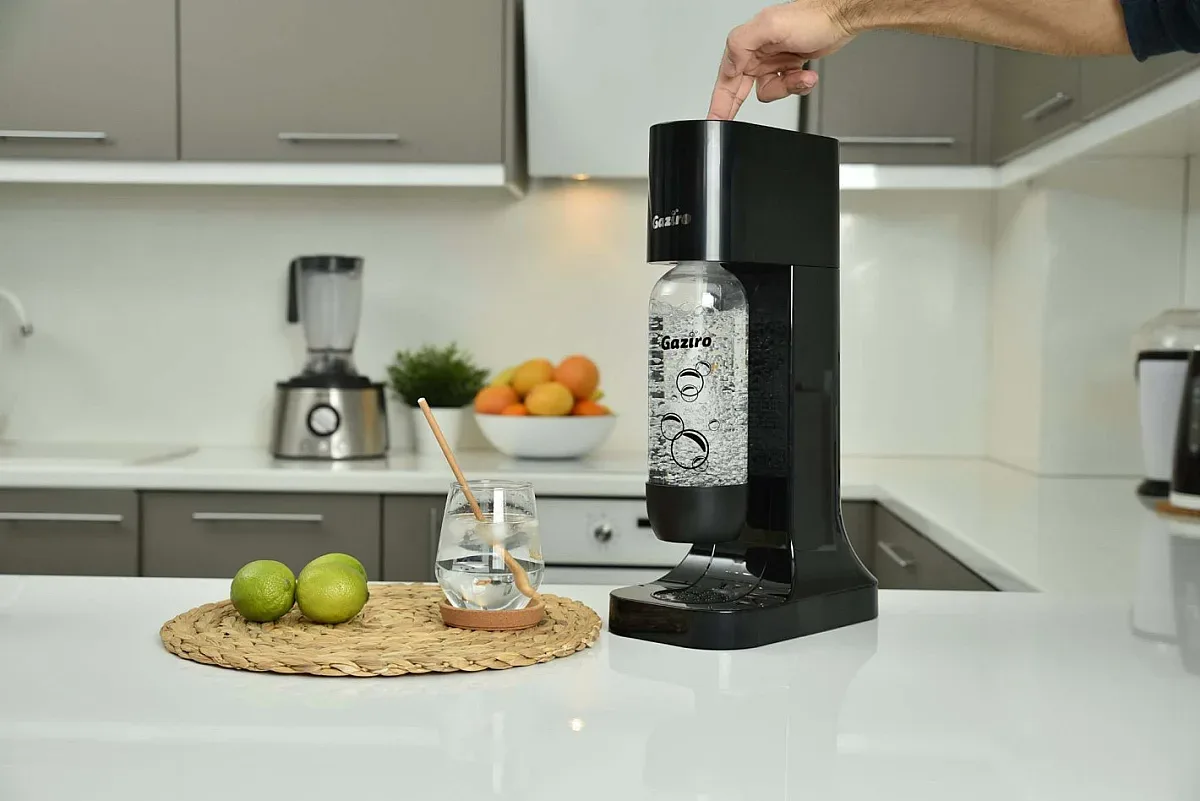 Българска компания за създаване на домашни газирани напитки успя да спести 100 000 бутилки за еднократна употр