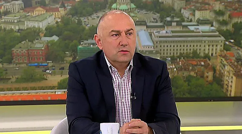 Каримански съсипа Нинова и Василев, разкри играта им с бюджета