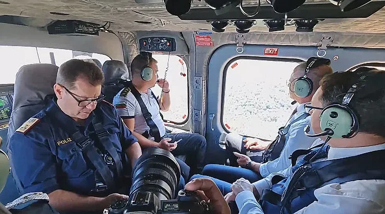 Митов с извънреден ход. Кого качи в хеликоптера? (ВИДЕО)