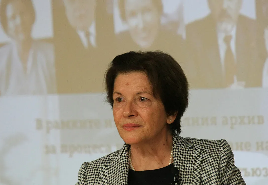 Мистериозна дама до Плевнелиев на преговорите за кабинет