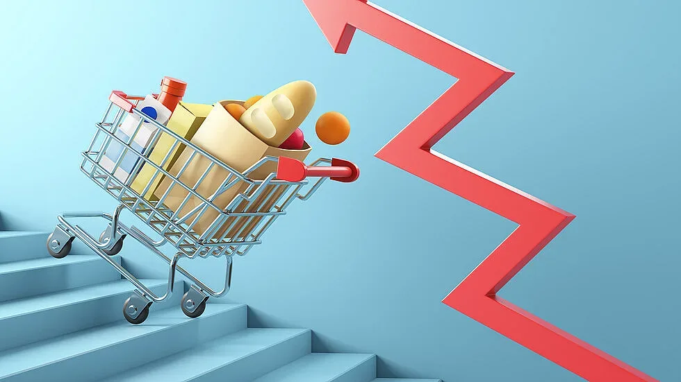 Инфлацията лети, заплатите пълзят едва-едва