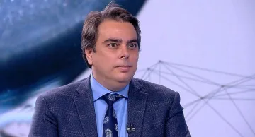 Асен Василев видя сочна пържола в бюджета