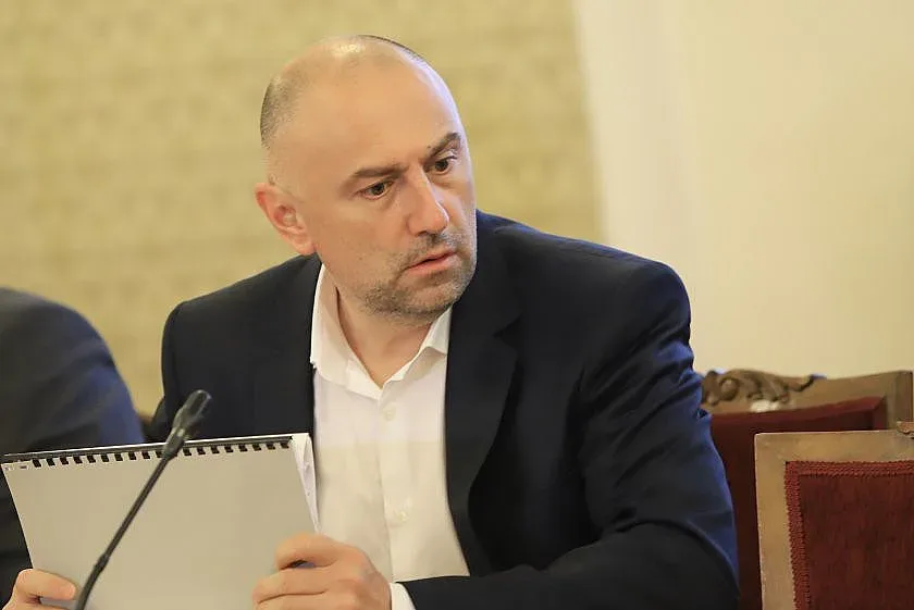 Мрежата завря! Каримански отрече конфликт със Слави