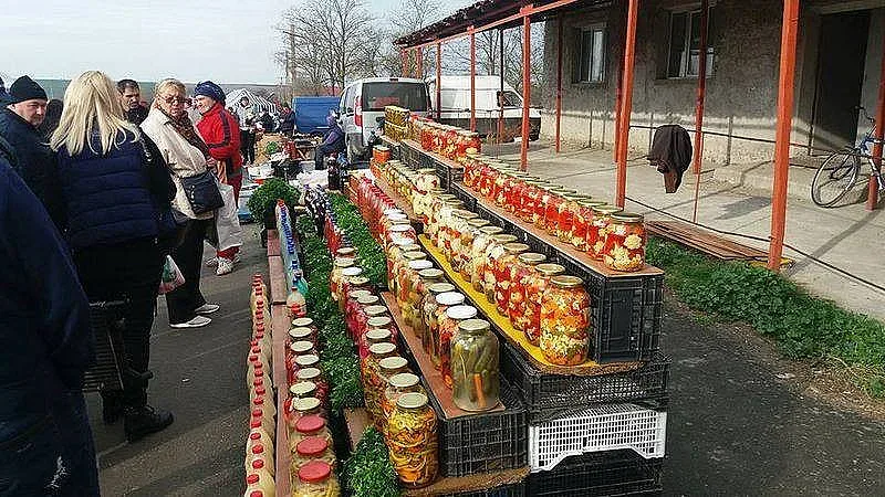 Българите се юрнаха на север да пазаруват