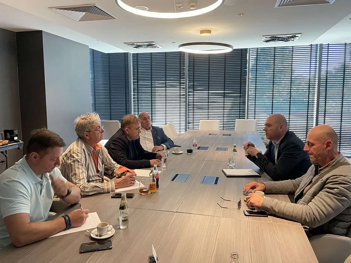 50 лв. за бежанец в хотел. Ще стане ли?