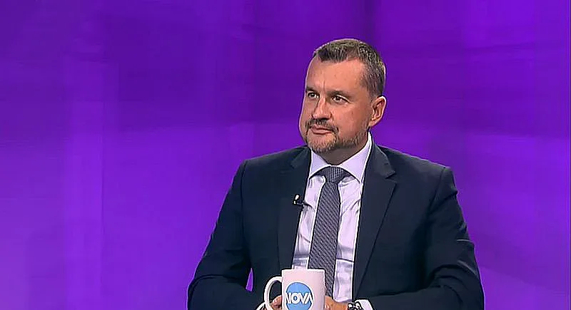 Човек на Нинова начерта зловещ сценарий за България