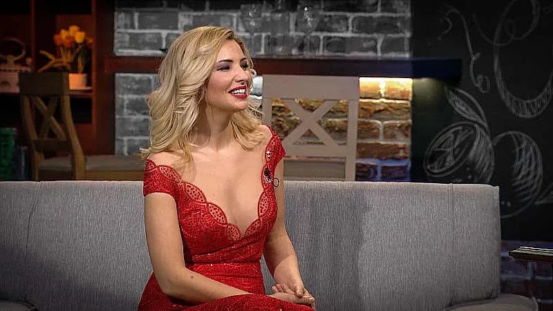 Тази красавица избяга от България! Защо