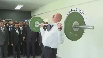 След шега на Ердоган Алиев изуми света
