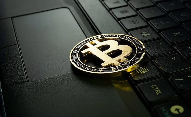 Крипто борсата Kraken ще замрази сметките на руски клиенти
