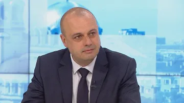 Нинова пише писмо на Борисов