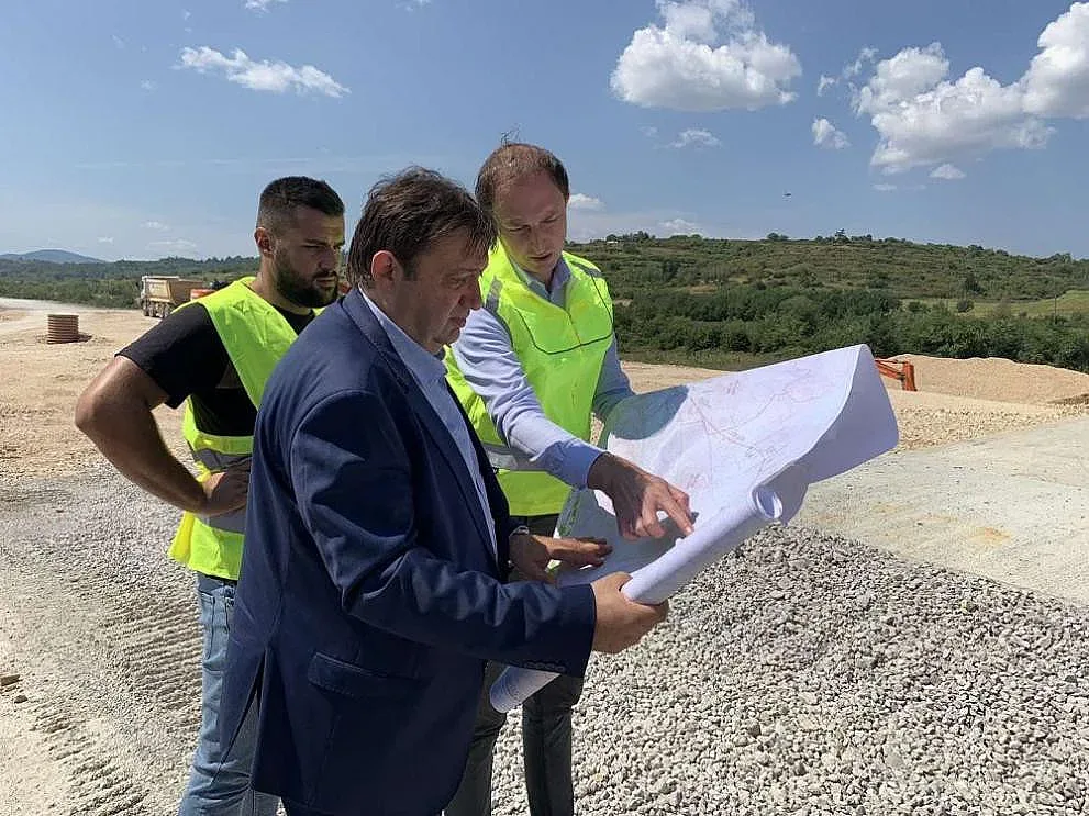 Голяма радост за шофьорите. Пускат нов участък от "Хемус"