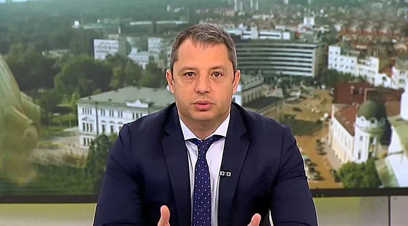 Добрев с тежко обвинение към ПП, БСП и ДБ. Държавата е на колене!