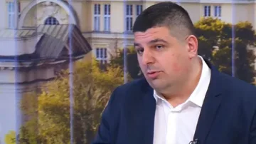 Депутат издаде. Събират ли се ГЕРБ и ПП-ДБ