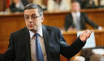 Гняв заради машините за вота. Тома Биков  с разкрития