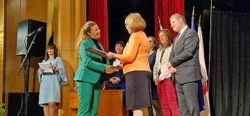 Кметът на Казанлък към общинските служители: Работете с усмивка!