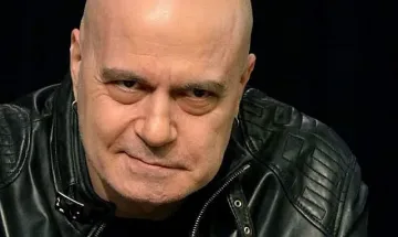 Слави готви голяма изненада! Кога се разкрива