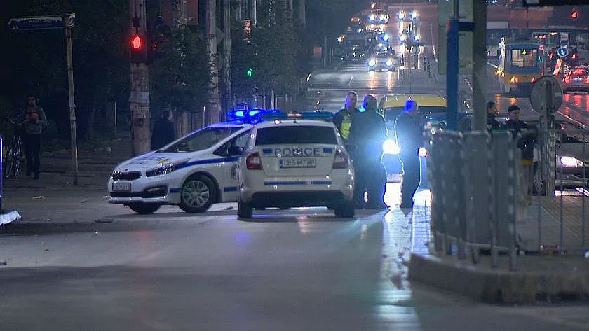 Полиция варди Факултета. Има ли напрежение сред ромите?