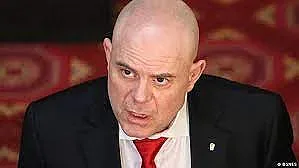 Гешев с тежки думи за войната на политици срещу прокуратурата