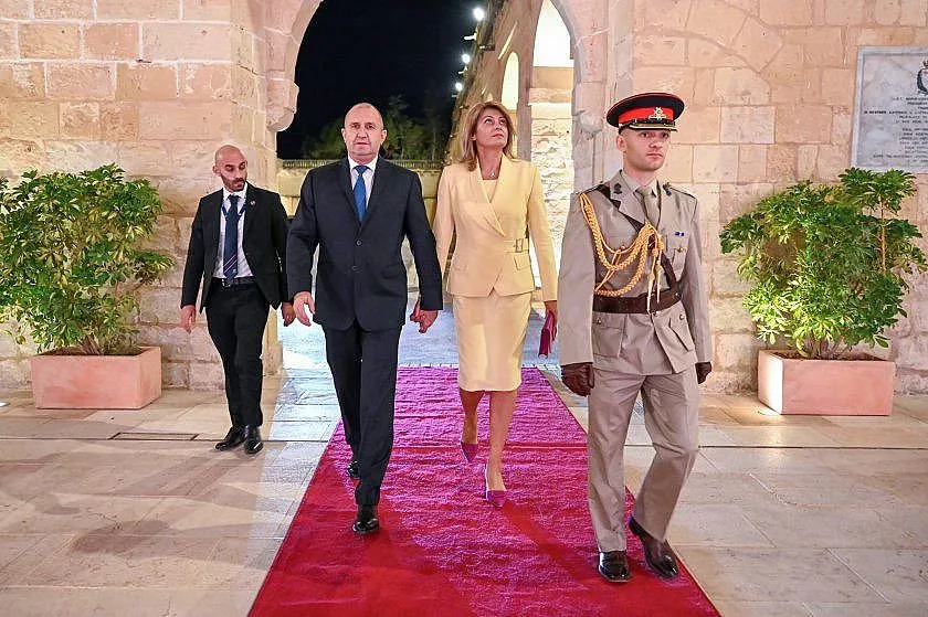 Радев представя България на Европейски съвет в Прага