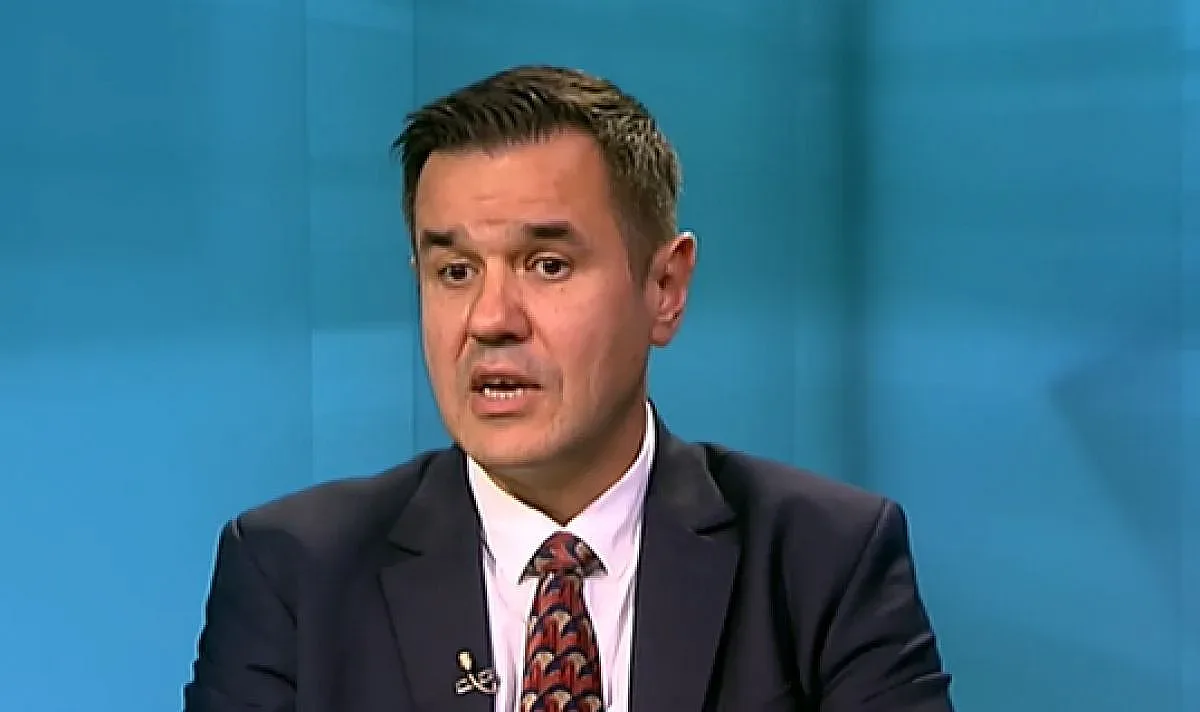 Шега ли е? Министър каза кой управлява пари у нас