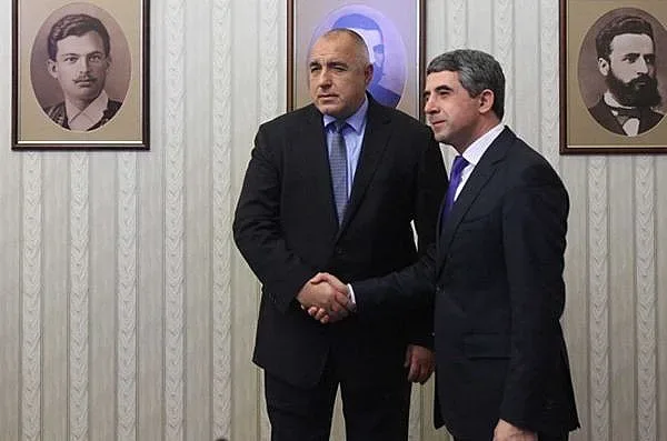 Контактна група за кабинет. Борисов пуска две остриета