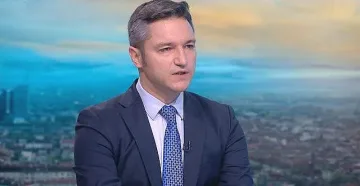 Вигенин посочи кръчмаря, даде нова роля на "Възраждане"