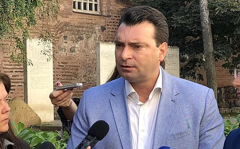Калоян Паргов цапардоса Нинова, предвидил лошия резултат на БСП