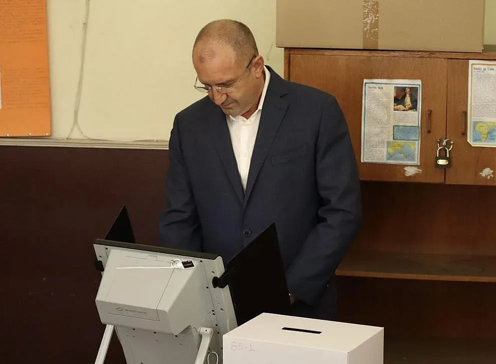 Президентът гласува. Призив към народа